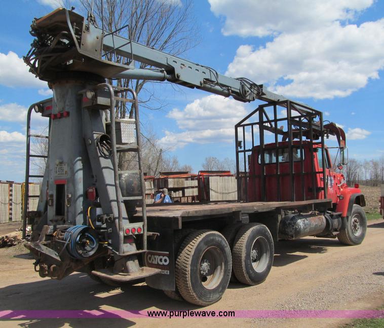 image for item G2963 1987 Ford L9000 boom truck
