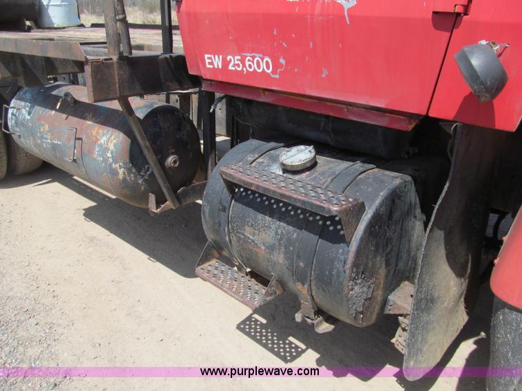 image for item G2963 1987 Ford L9000 boom truck