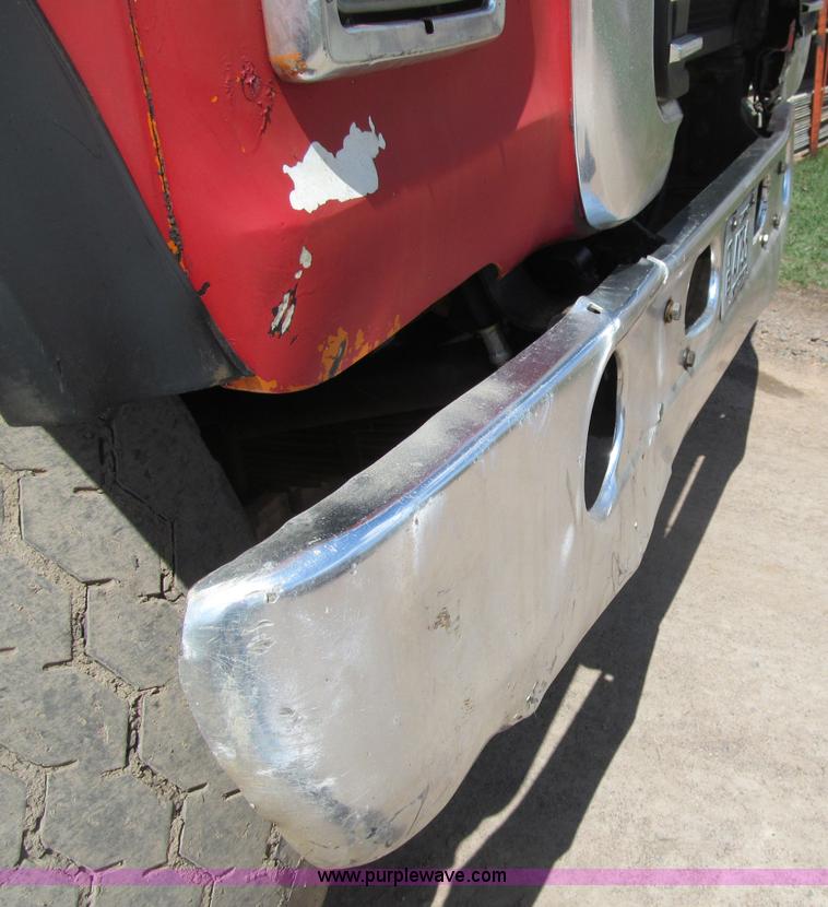 image for item G2963 1987 Ford L9000 boom truck