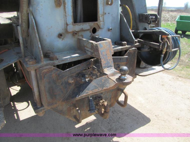 image for item G2963 1987 Ford L9000 boom truck