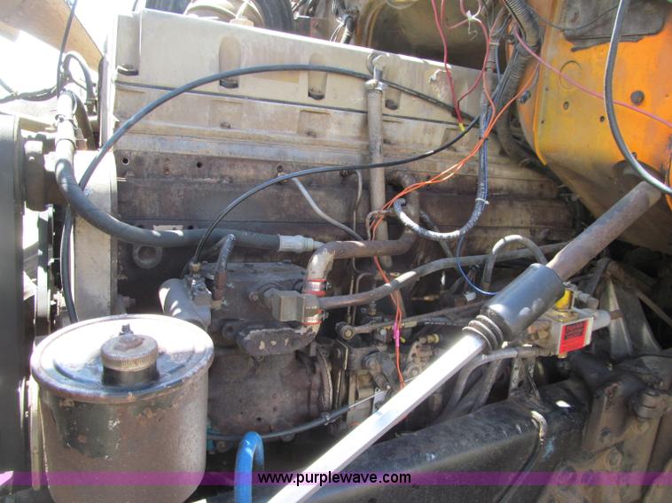 image for item G2963 1987 Ford L9000 boom truck