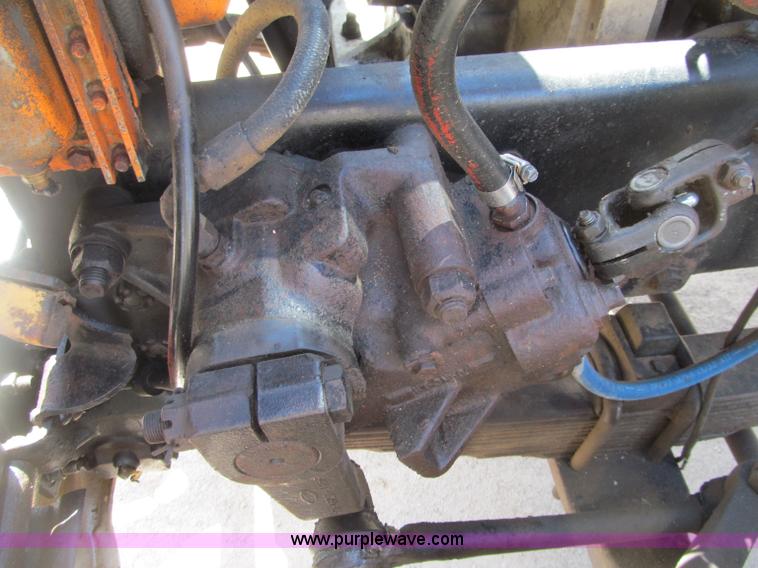 image for item G2963 1987 Ford L9000 boom truck