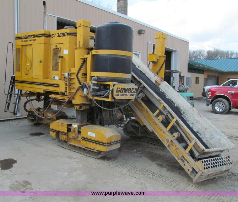 image for item G2971 Gomaco GT3600 curb machine