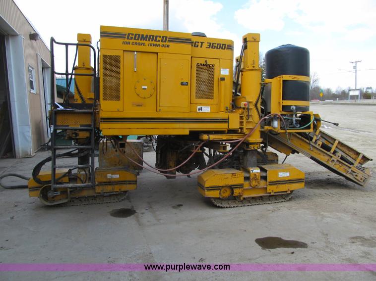 image for item G2971 Gomaco GT3600 curb machine