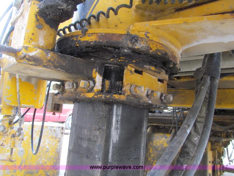 image for item G2971 Gomaco GT3600 curb machine