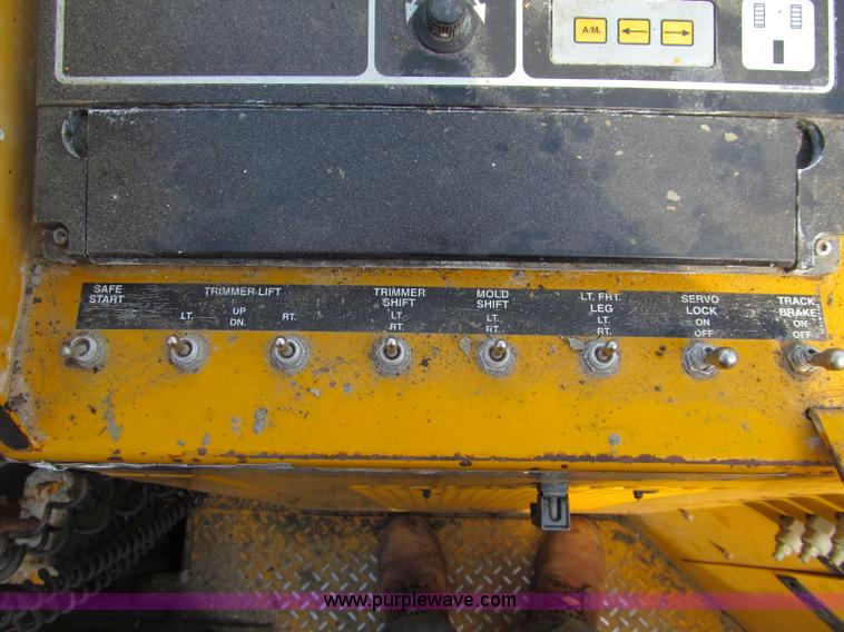 image for item G2971 Gomaco GT3600 curb machine