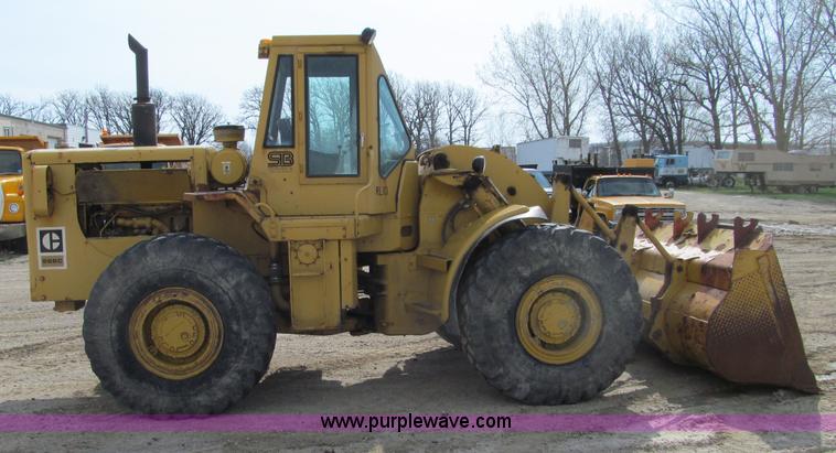 image for item G2977 1968 Caterpillar 966C loader