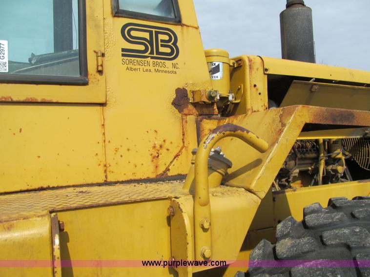 image for item G2977 1968 Caterpillar 966C loader