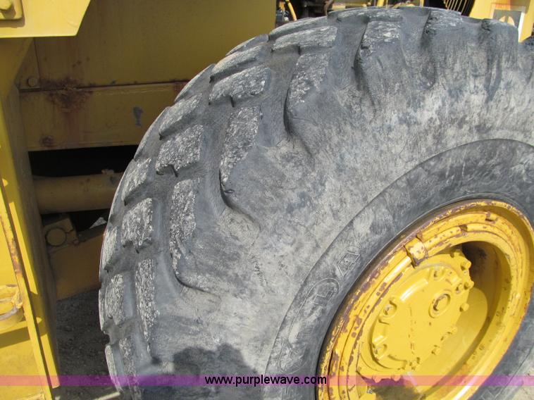 image for item G2977 1968 Caterpillar 966C loader