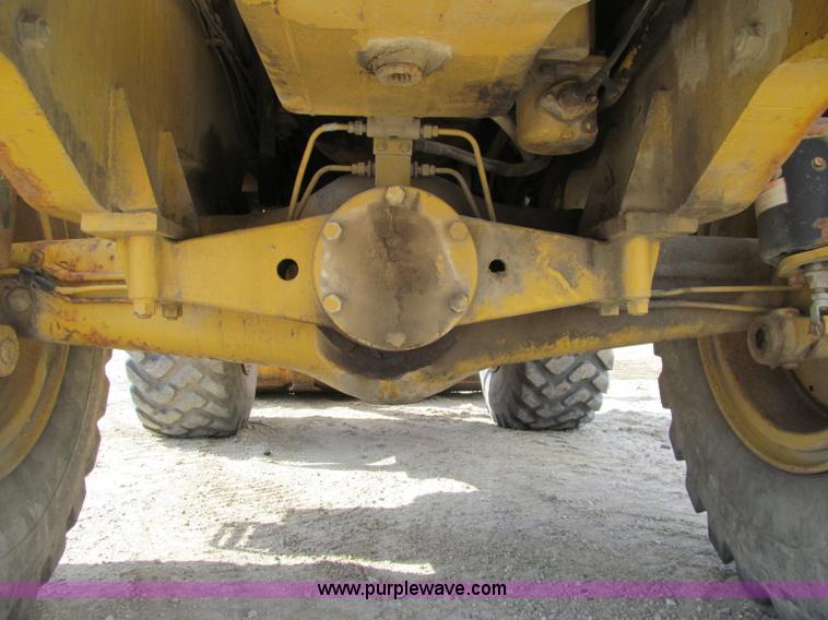 image for item G2977 1968 Caterpillar 966C loader