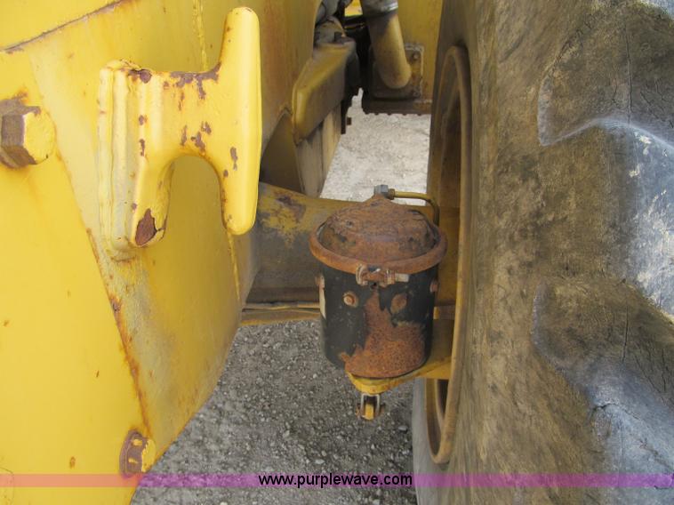 image for item G2977 1968 Caterpillar 966C loader