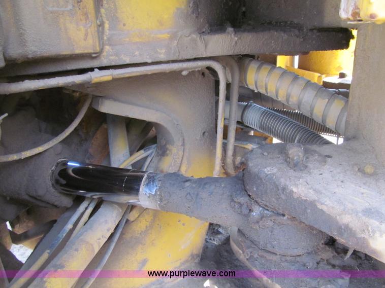 image for item G2977 1968 Caterpillar 966C loader