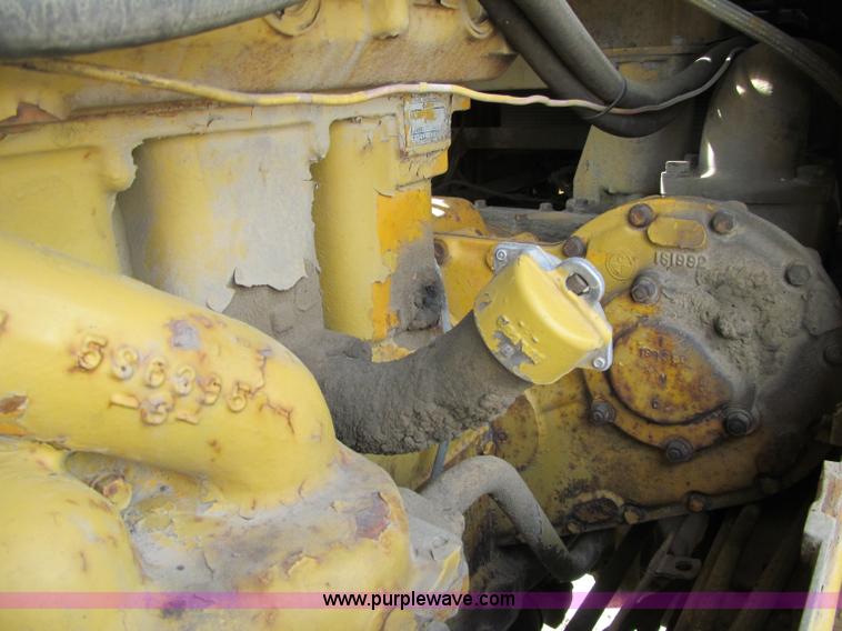 image for item G2977 1968 Caterpillar 966C loader