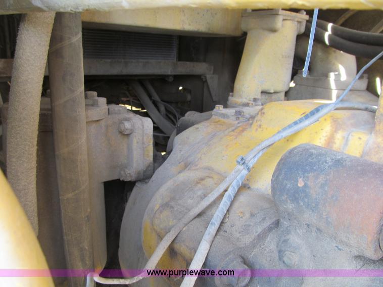 image for item G2977 1968 Caterpillar 966C loader