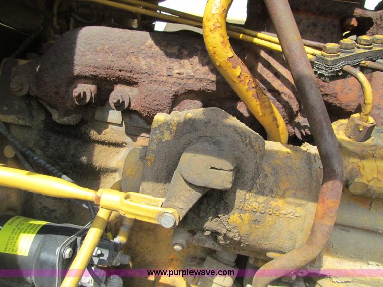 image for item G2977 1968 Caterpillar 966C loader