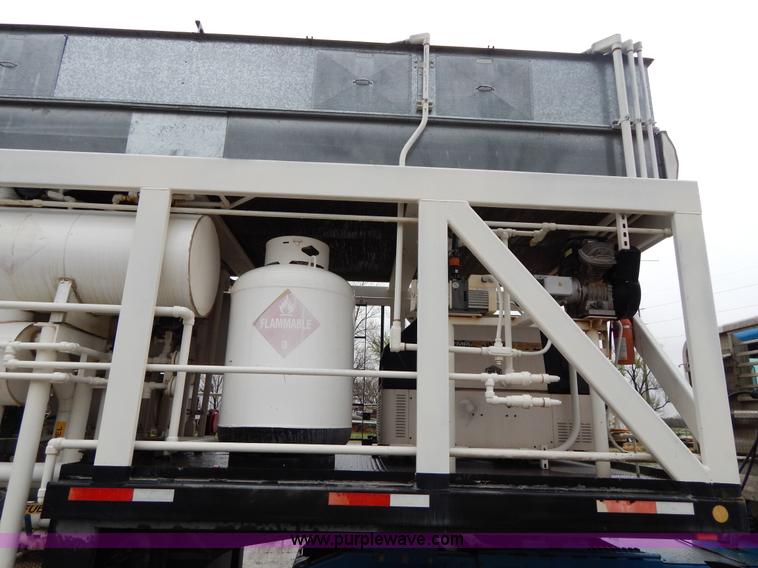 image for item G3081 Portable industrial chilling unit with Caterpillar SR4B generator