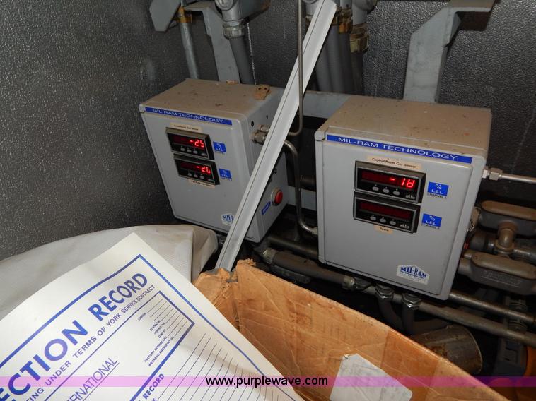 image for item G3081 Portable industrial chilling unit with Caterpillar SR4B generator