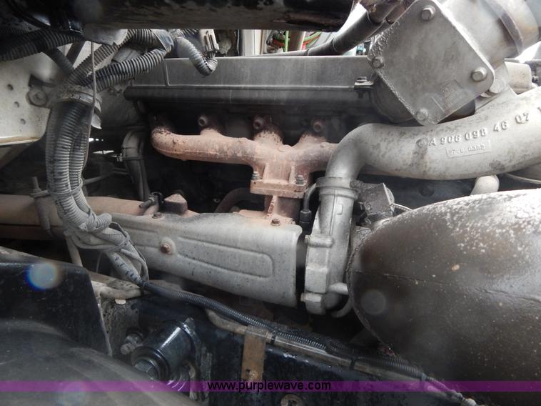 image for item G3082 2004 Sterling Acterra crane truck