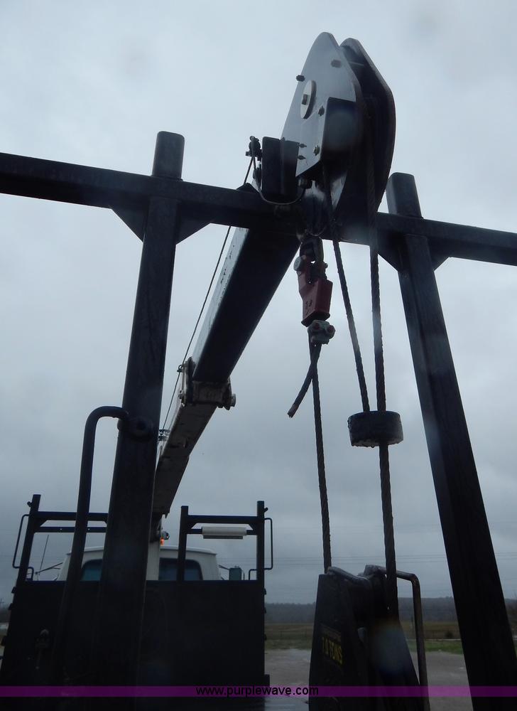 image for item G3082 2004 Sterling Acterra crane truck