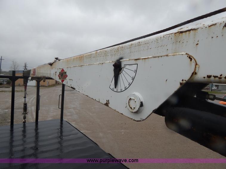 image for item G3082 2004 Sterling Acterra crane truck