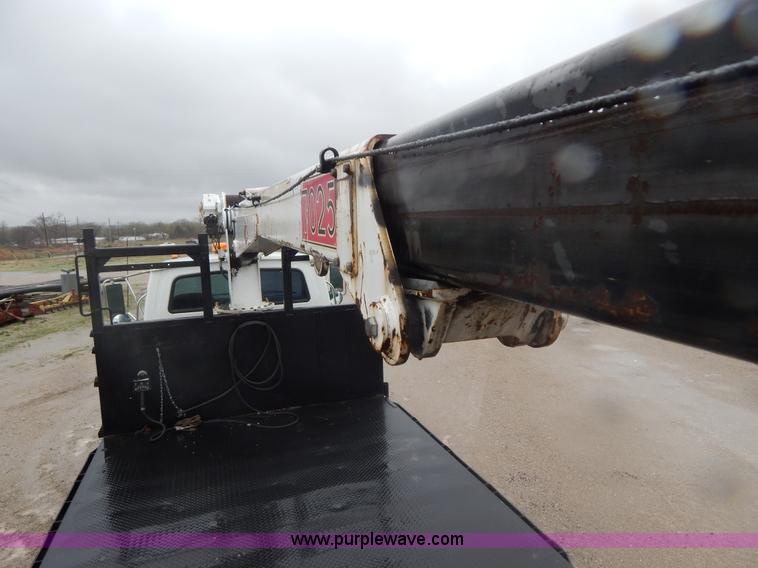 image for item G3082 2004 Sterling Acterra crane truck