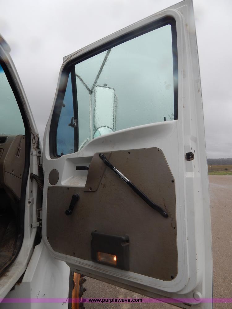 image for item G3082 2004 Sterling Acterra crane truck