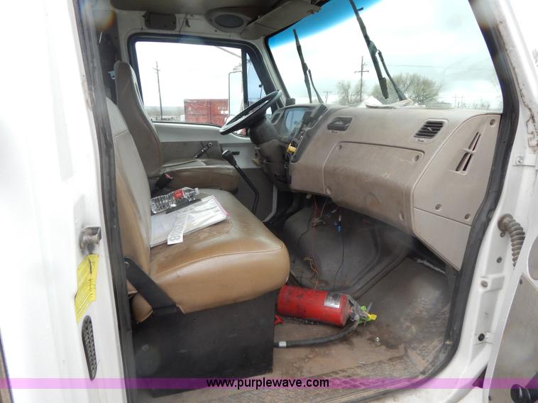 image for item G3082 2004 Sterling Acterra crane truck