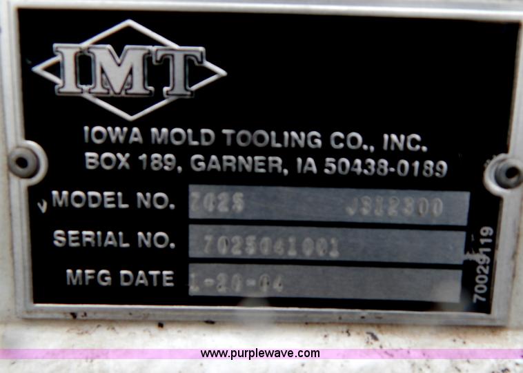 image for item G3082 2004 Sterling Acterra crane truck