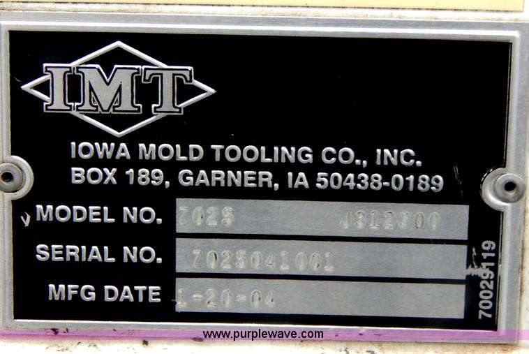 image for item G3082 2004 Sterling Acterra crane truck