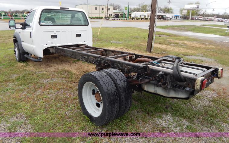 image for item G3083 2005 Ford F550 cab and chassis