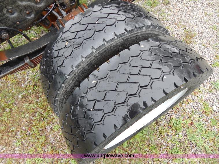 image for item G3083 2005 Ford F550 cab and chassis