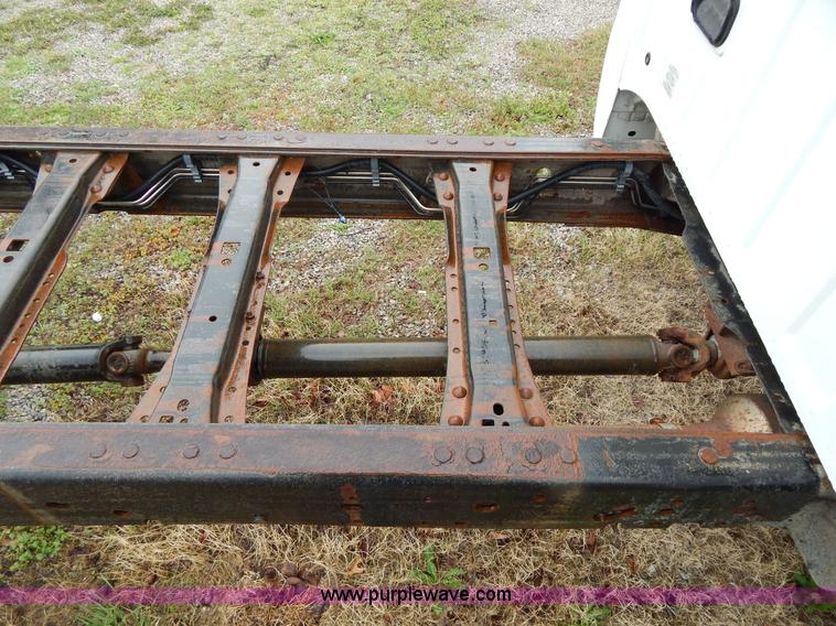 image for item G3083 2005 Ford F550 cab and chassis