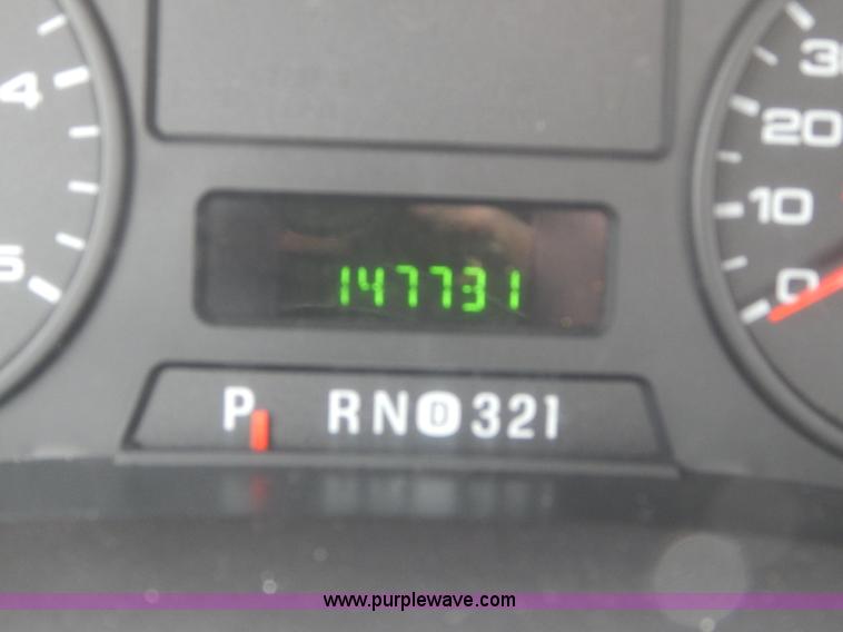 image for item G3083 2005 Ford F550 cab and chassis