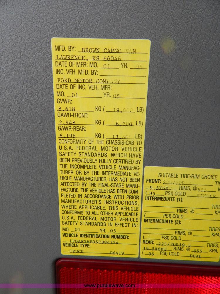 image for item G3083 2005 Ford F550 cab and chassis