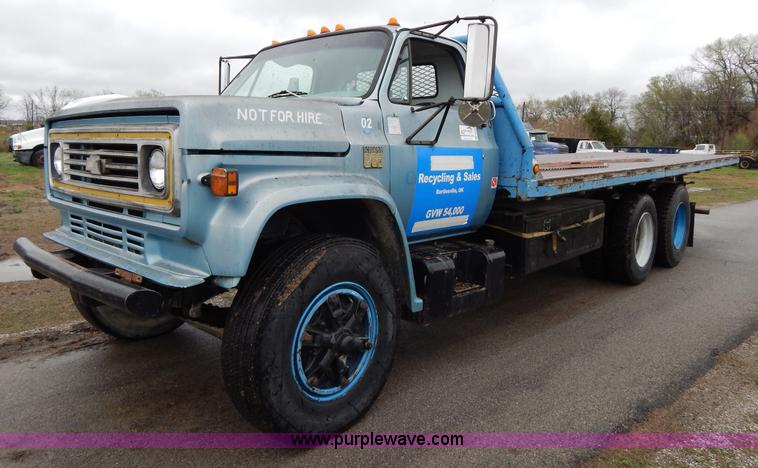 image for item G3086 1977 Chevrolet C65 wrecker truck