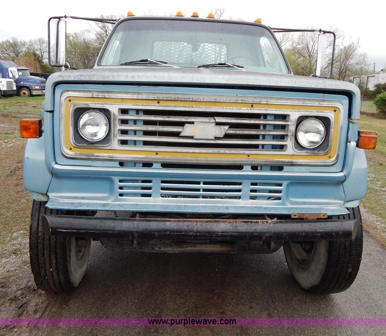 image for item G3086 1977 Chevrolet C65 wrecker truck