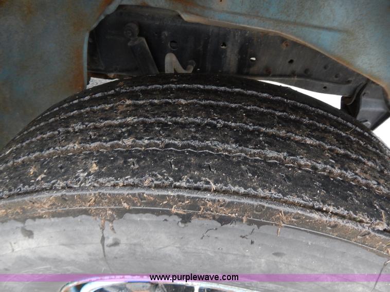 image for item G3086 1977 Chevrolet C65 wrecker truck