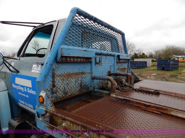 image for item G3086 1977 Chevrolet C65 wrecker truck