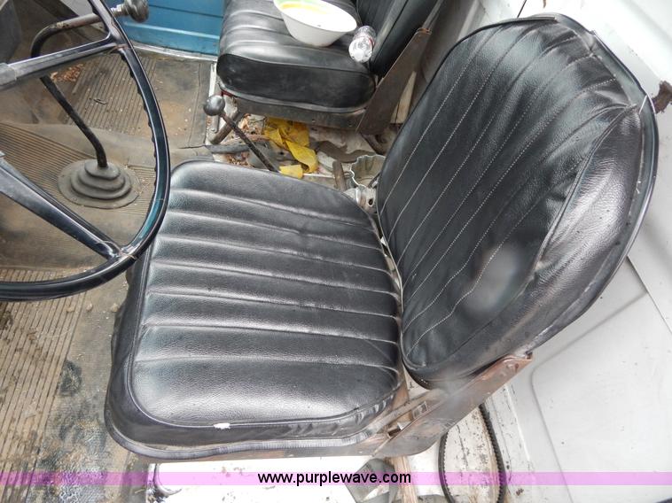 image for item G3086 1977 Chevrolet C65 wrecker truck