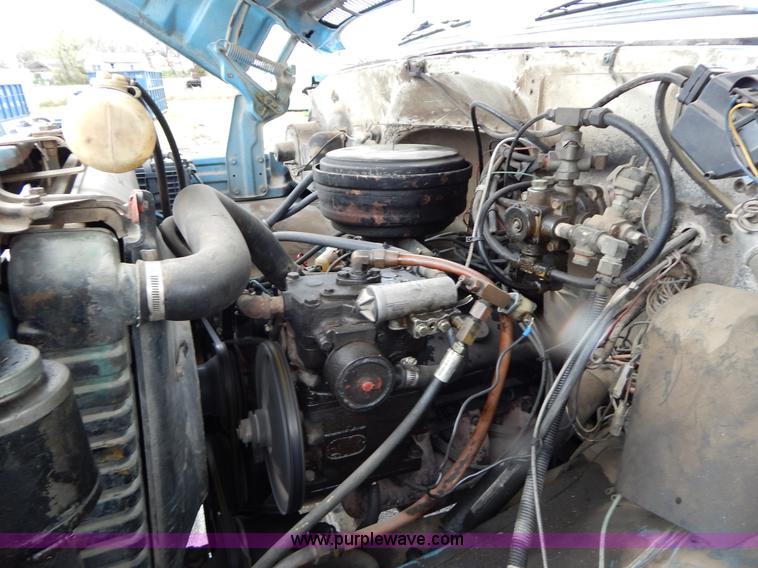 image for item G3086 1977 Chevrolet C65 wrecker truck