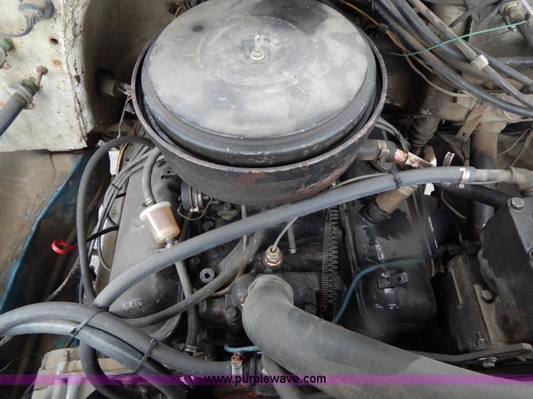 image for item G3086 1977 Chevrolet C65 wrecker truck