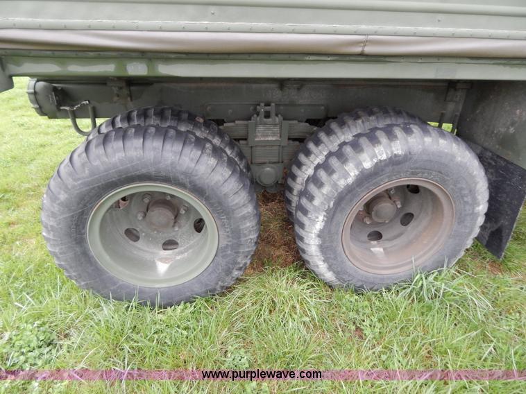 image for item G3135 1974 South Military M295A1 semi storage trailer