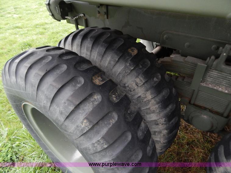 image for item G3135 1974 South Military M295A1 semi storage trailer