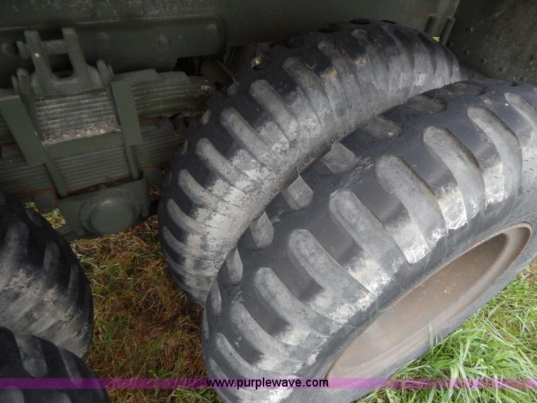 image for item G3135 1974 South Military M295A1 semi storage trailer