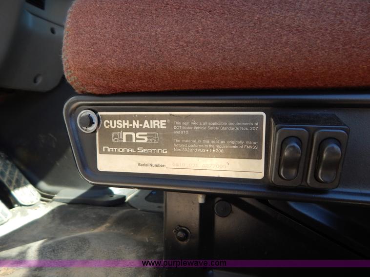 image for item G3138 1999 Sterling 9513 semi truck