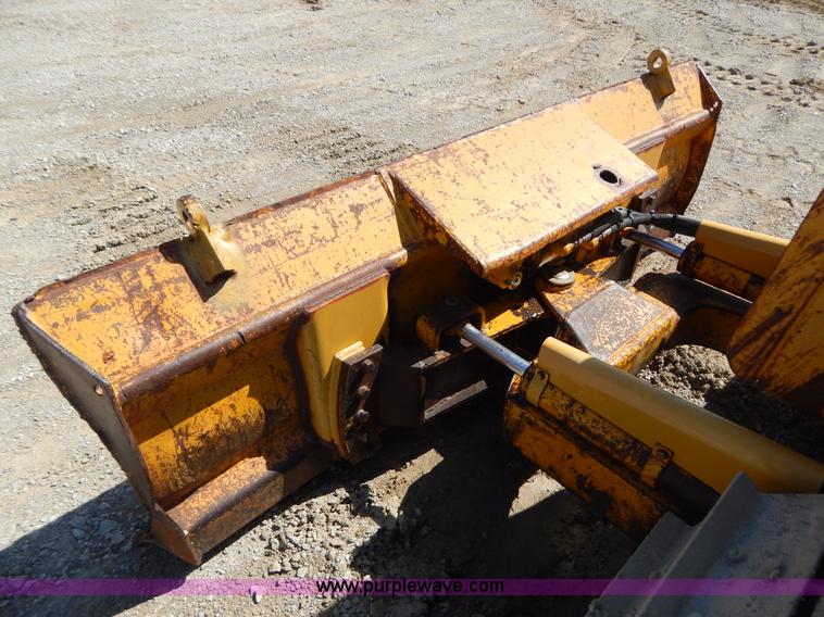 image for item G3144 John Deere 550C dozer