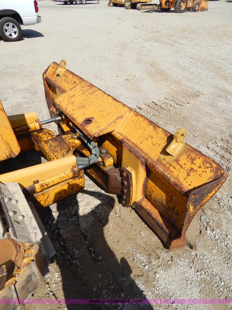 image for item G3144 John Deere 550C dozer