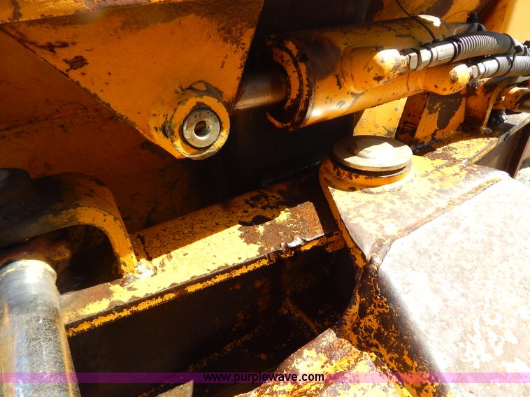 image for item G3144 John Deere 550C dozer