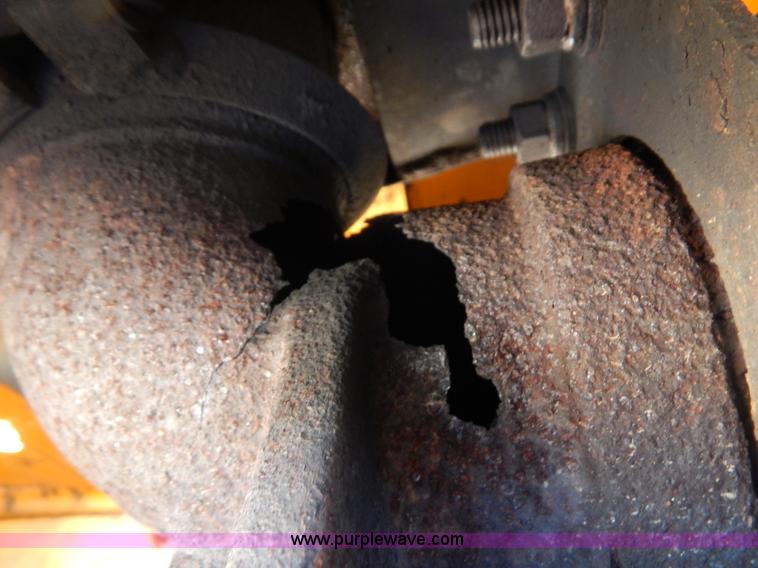 image for item G3144 John Deere 550C dozer