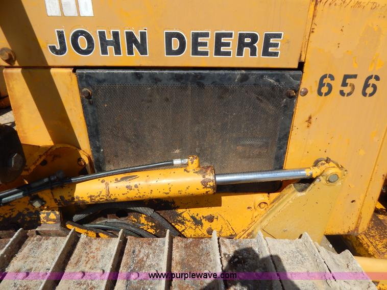 image for item G3144 John Deere 550C dozer